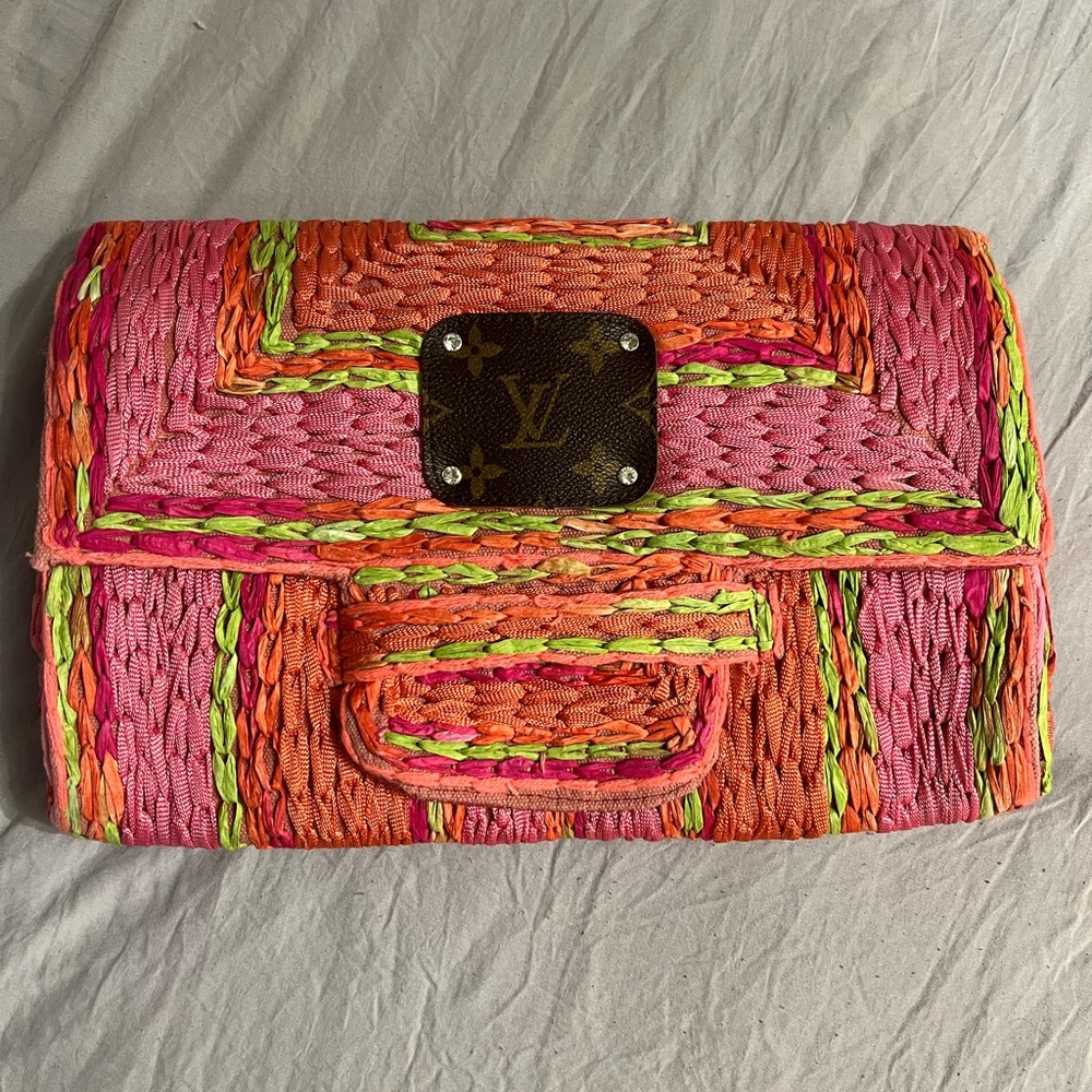 Keep it gypsy straw clutch